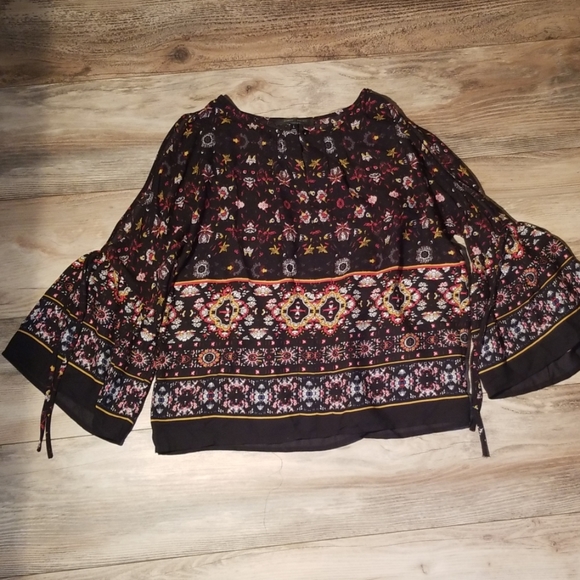 Romeo + Juliet Couture black printed blouse - Picture 1 of 8